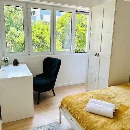 Crespo Flat Next To Avenida Liberdade Location شقة *