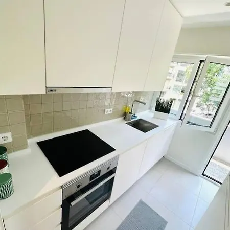 Crespo Flat Next To Avenida Liberdade Location Daire Lisboa