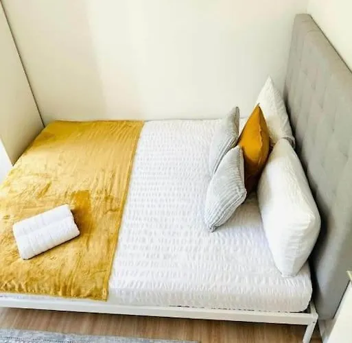 Crespo Flat Next To Avenida Liberdade Location *